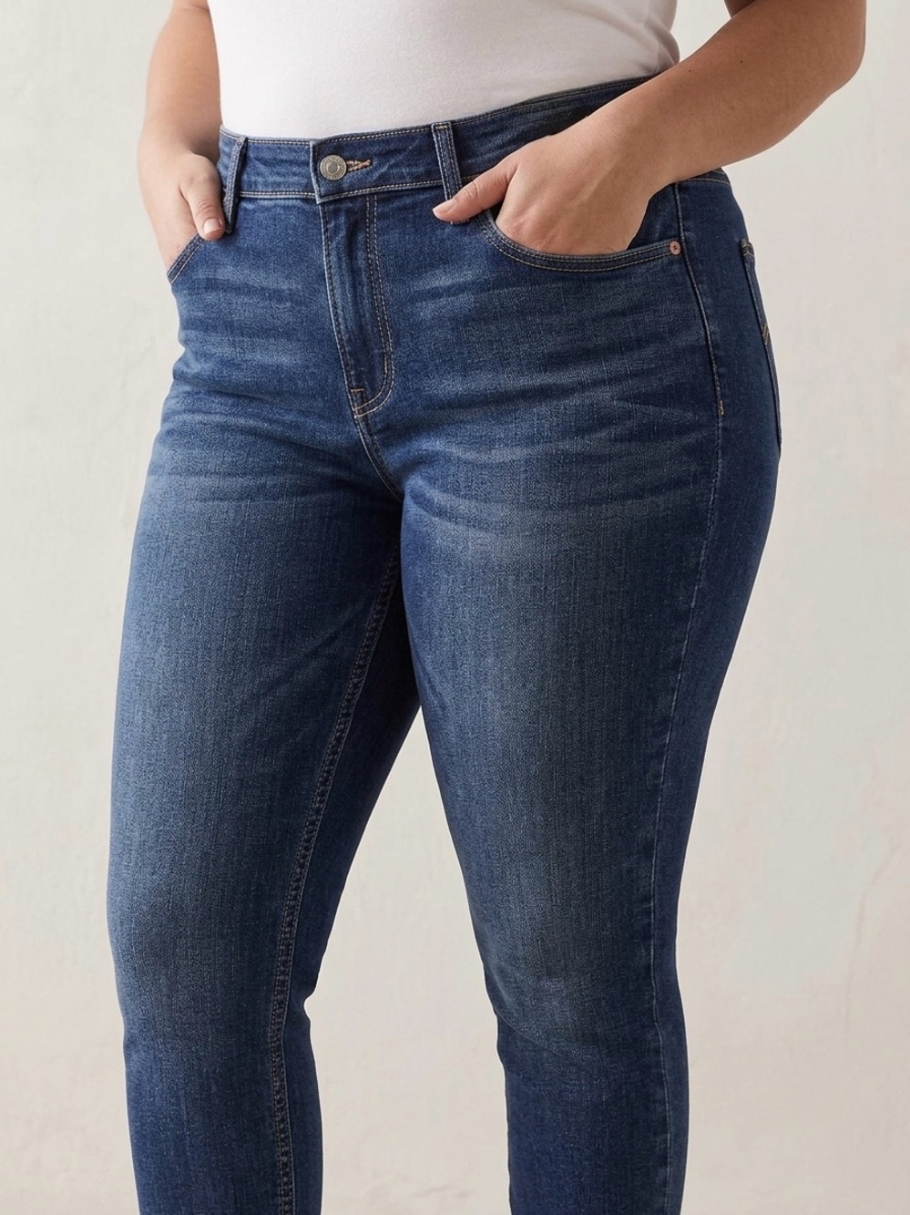 Levi's Dark Blue Straight Leg Women's Jeans